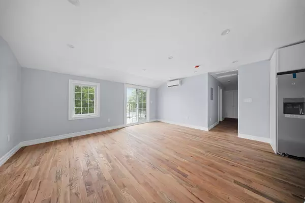 13121 Farmers BLVD, Springfield Gardens, NY 11434