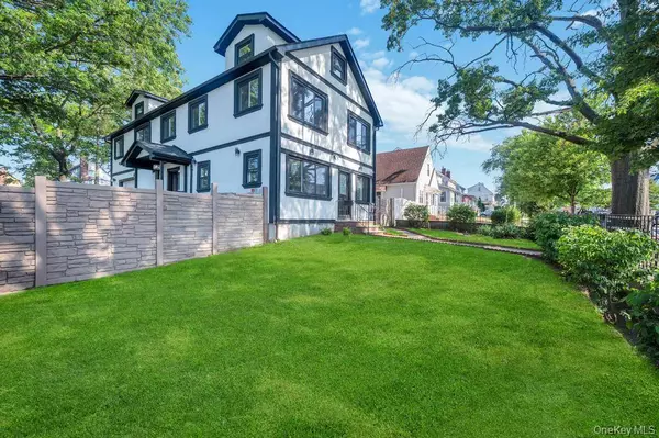 99-03 207th ST, Queens Village, NY 11429