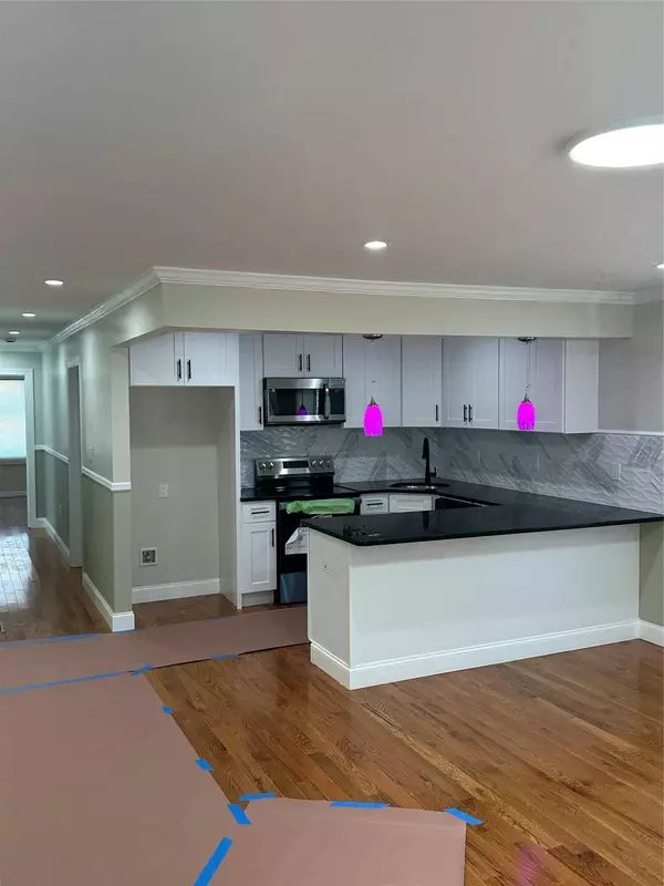 118-32 200th ST, Saint Albans, NY 11412