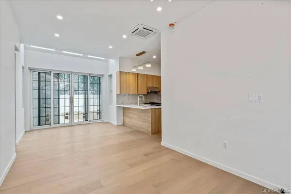 150-25 Hawtree ST, Ozone Park, NY 11417