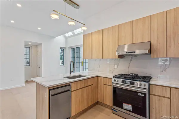 150-25 Hawtree ST, Ozone Park, NY 11417