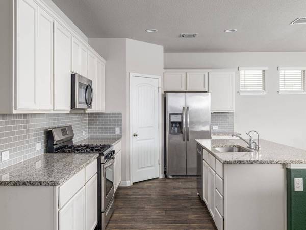 1504 Kandinsky BND #28, Pflugerville, TX 78660