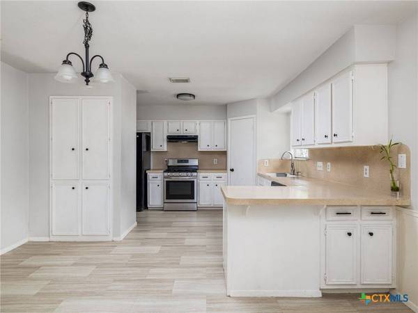 1304 Wroxton WAY, Round Rock, TX 78664