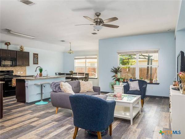 900 Hatton Hill LN, Austin, TX 78725