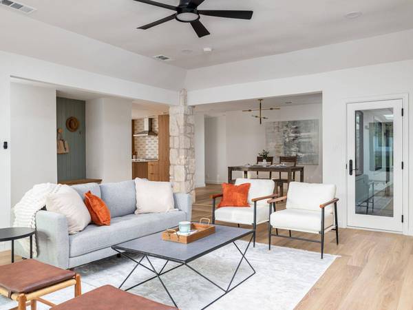 11103 Oak Knoll DR, Austin, TX 78759