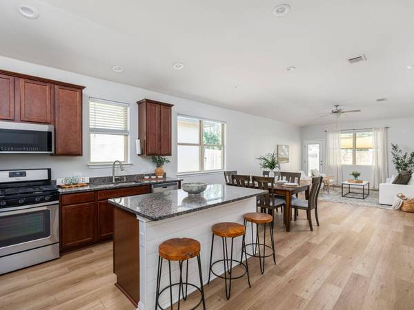 424 Spanish Star TRL, Dripping Springs, TX 78620