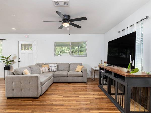 905 W Live Oak ST, Austin, TX 78704