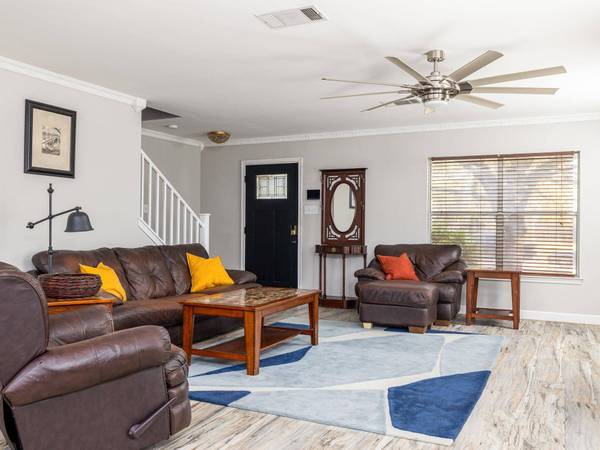 805 Betterman DR, Pflugerville, TX 78660