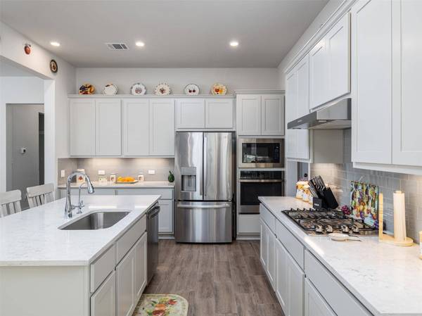 245 Brooks Ranch DR, Kyle, TX 78640