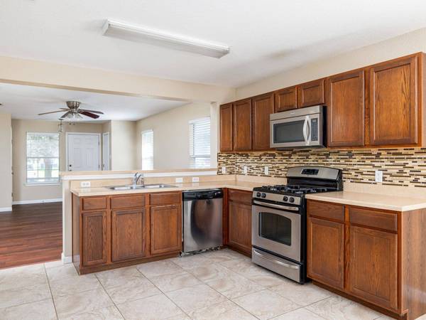 190 Quarter Ave, Buda, TX 78610