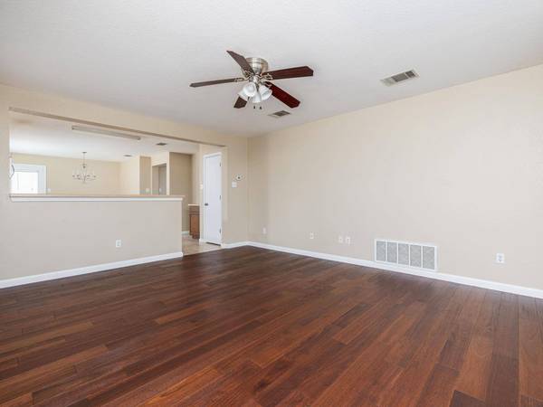 190 Quarter Ave, Buda, TX 78610