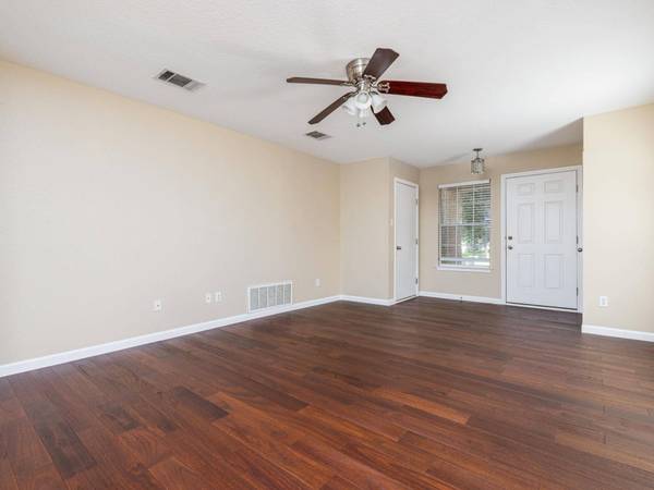 190 Quarter Ave, Buda, TX 78610