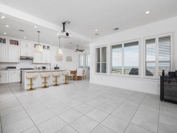 20 Maybury WAY #32, Lakeway, TX 78738