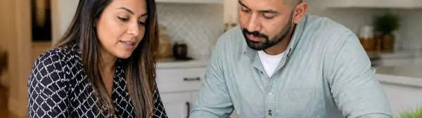 Comparing Real Estate Listing Services in Fresno: Full-Service vs. Flat Fee