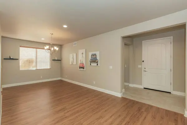 3569 Portals AVE, Clovis, CA 93619