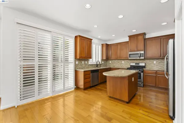 1411 Landmark Cir, Lincoln, CA 95648
