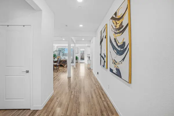 8629 Lakha CIR, Sacramento, CA 95828