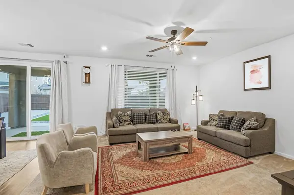 1653 Dairy LN, Manteca, CA 95337