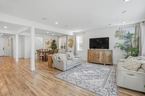 8629 Lakha CIR, Sacramento, CA 95828