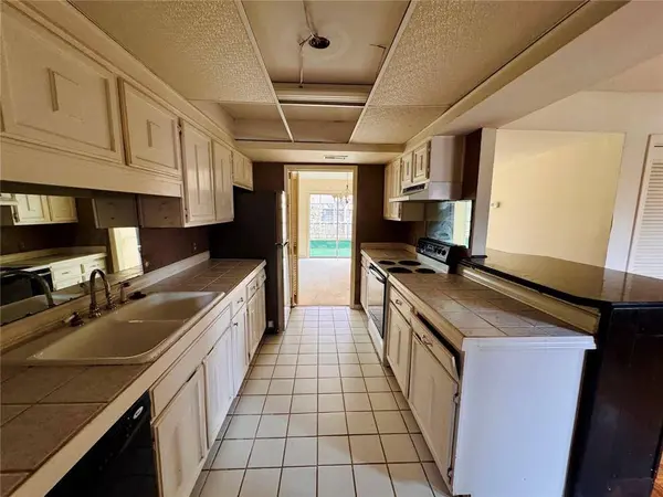 54 Forrest PL NE, Atlanta, GA 30328