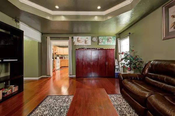 2609 S Lindsay AVE, Oklahoma City, OK 73129