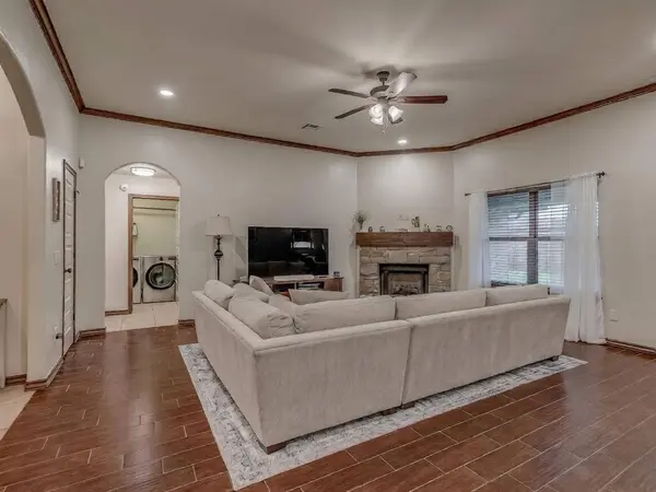 804 S PATTERSON DR, Moore, OK 73160