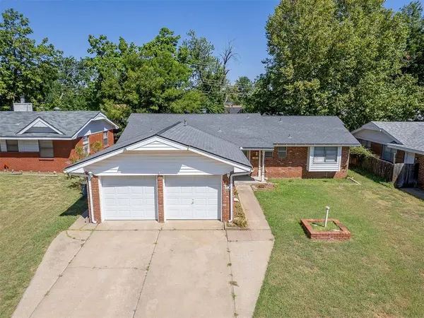 2525 SW 69th ST