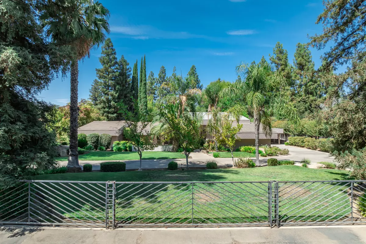 Fresno, CA 93711-2845,5287 N Sequoia Dr