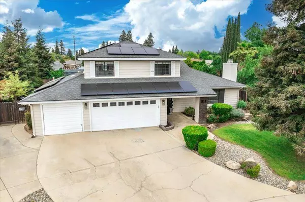 57 Joshua AVE, Clovis, CA 93611