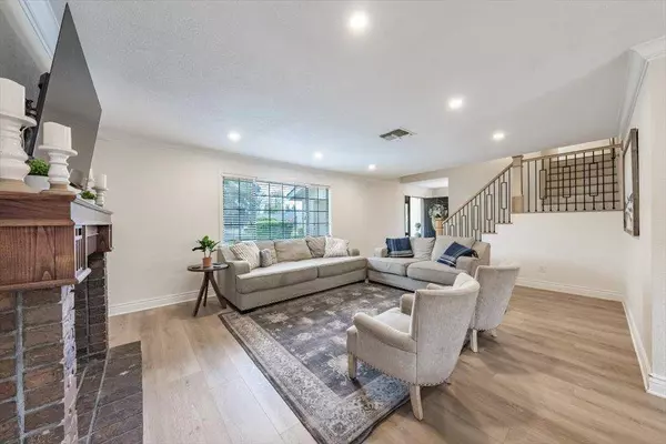 57 Joshua AVE, Clovis, CA 93611