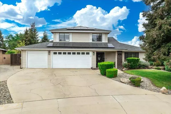 57 Joshua AVE, Clovis, CA 93611