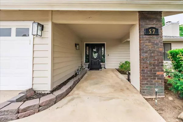 57 Joshua AVE, Clovis, CA 93611