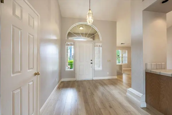 2065 Windsor AVE, Clovis, CA 93611