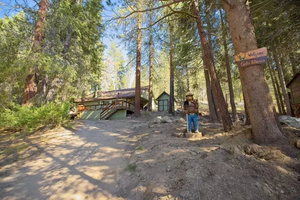 56981 Sequoia DR, Springville, CA 93265