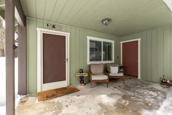 56981 Sequoia DR, Springville, CA 93265