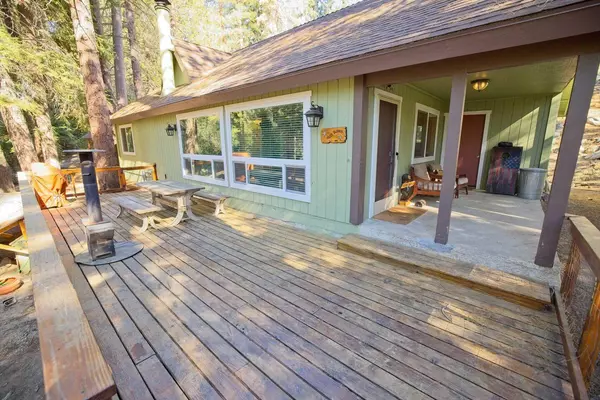 56981 Sequoia DR, Springville, CA 93265