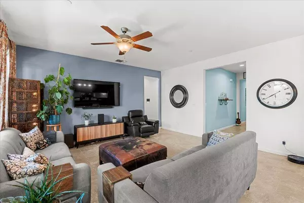 3930 Saginaw AVE, Clovis, CA 93619