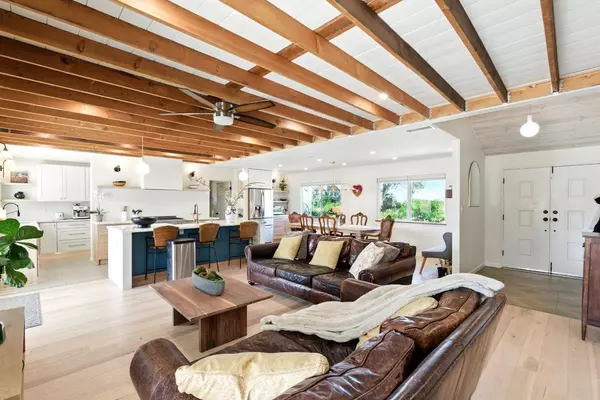 12194 N Armstrong AVE, Clovis, CA 93619