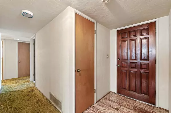 2337 E Pontiac WAY, Clovis, CA 93619