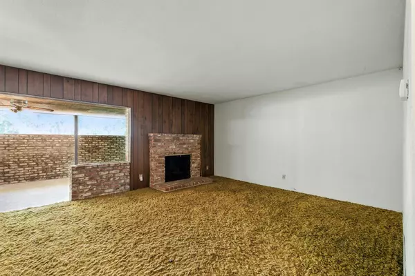 2337 E Pontiac WAY, Clovis, CA 93619