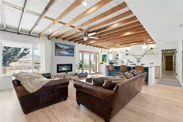 12194 N Armstrong AVE, Clovis, CA 93619