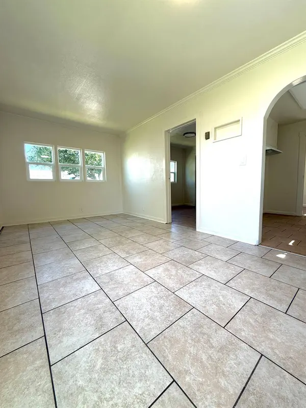 2824 C ST, Selma, CA 93662