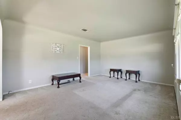 3058 7th Avenue, Hanford, CA 93230