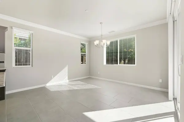 3938 Mecca AVE, Clovis, CA 93619