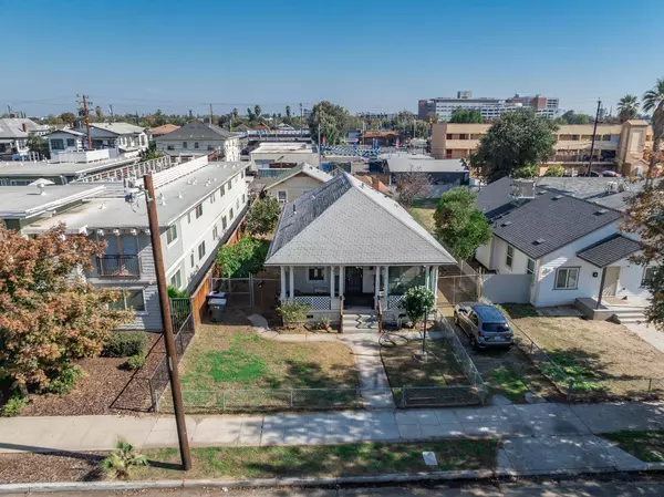 230 N Calaveras ST, Fresno, CA 93701