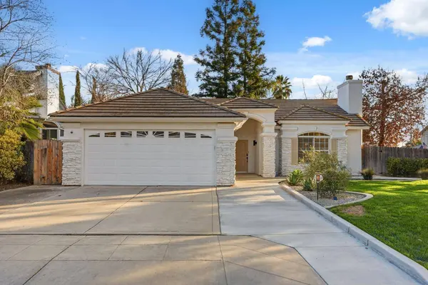 2281 E Desert Island DR, Fresno, CA 93730