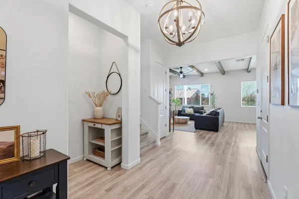 588 Overstone AVE, Madera, CA 93636