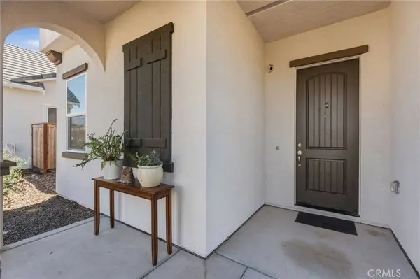 588 Overstone AVE, Madera, CA 93636