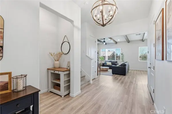 588 Overstone AVE, Madera, CA 93636