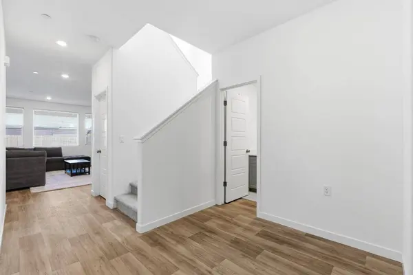 997 Pioneer DR, Madera, CA 93636